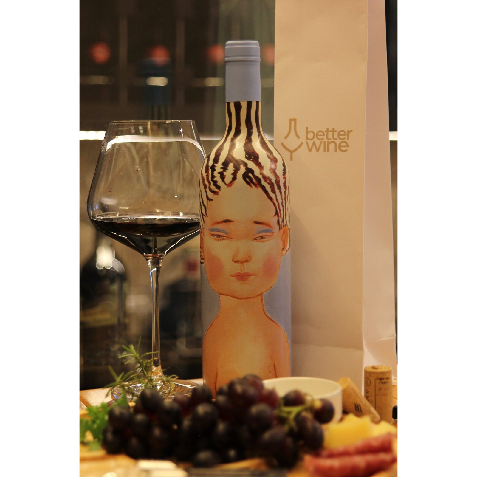 b61d168d1f4575bc7007ecff1153ef42.jpg Vinho Fino Tinto Chileno La Piu Belle 2021 - Imagem 1