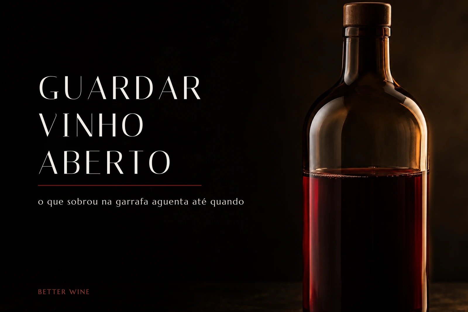 Garrafa sem rótulo parcialmente cheia de vinho tinto, iluminada por um facho quente à direita sobre fundo escuro.