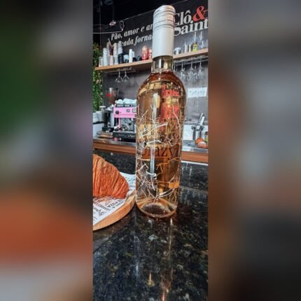 Garrafa de vinho rosé francês Crazy Tropez, Côtes de Provence